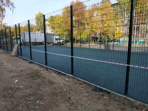 Забор на спортивную площадку 40 метров фото в Фряново