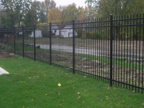 Сварные заборы с бетонированием столбов 18 метров фото цена под ключ